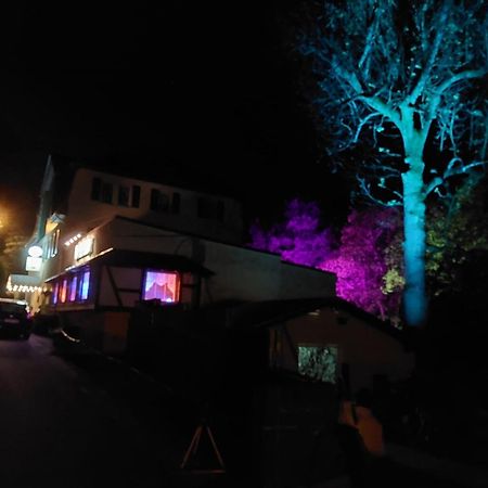 Zur Edlen Krone Neuhausen am Rheinfall Dış mekan fotoğraf
